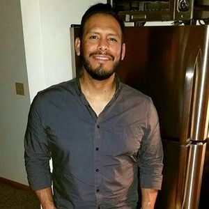 Meet your Posher, Carlos